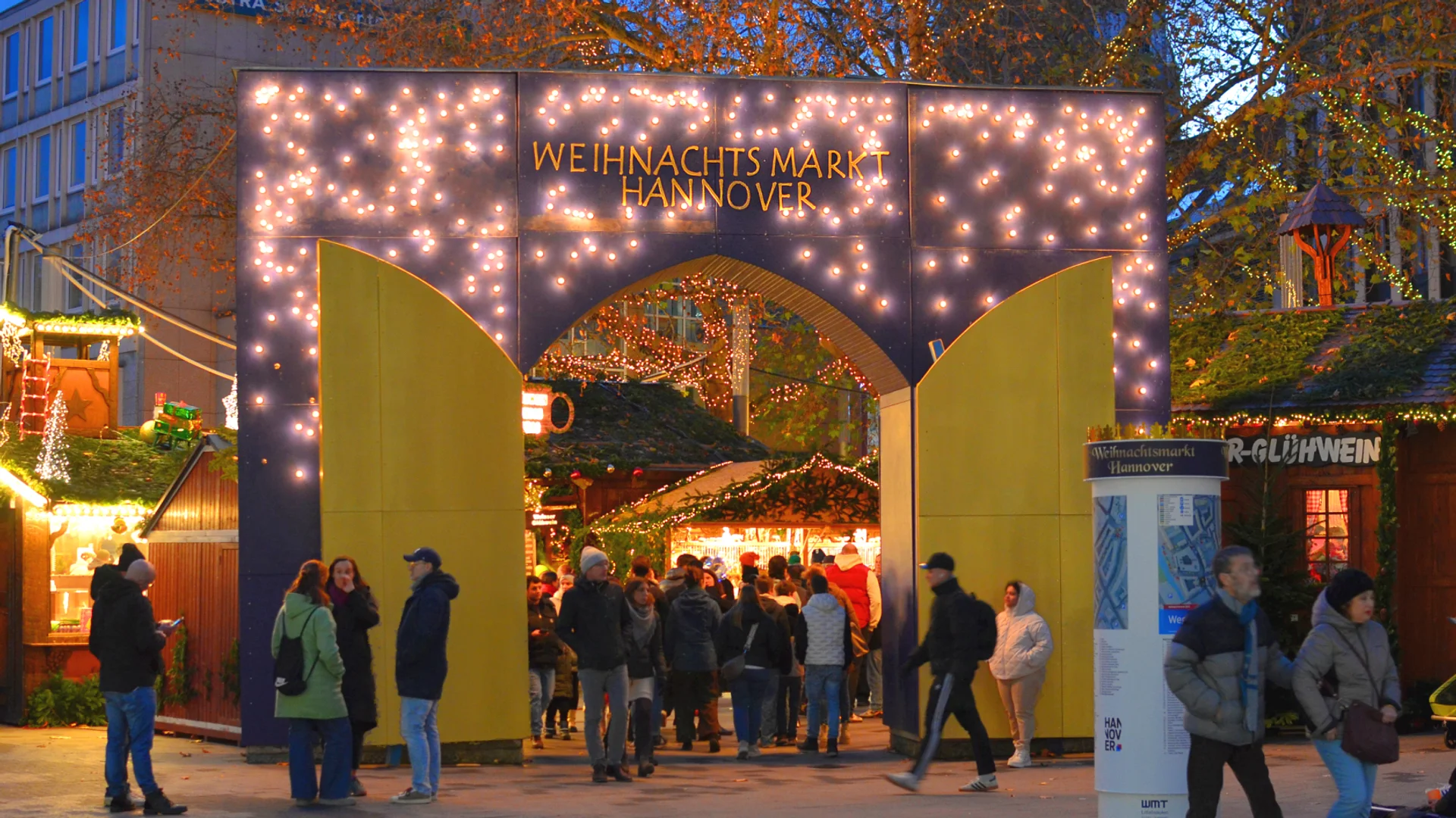 Weihnachtsmarkt Hannover illuminated gateway entrance in Hannover Old Town, vibrant festive atmosphere