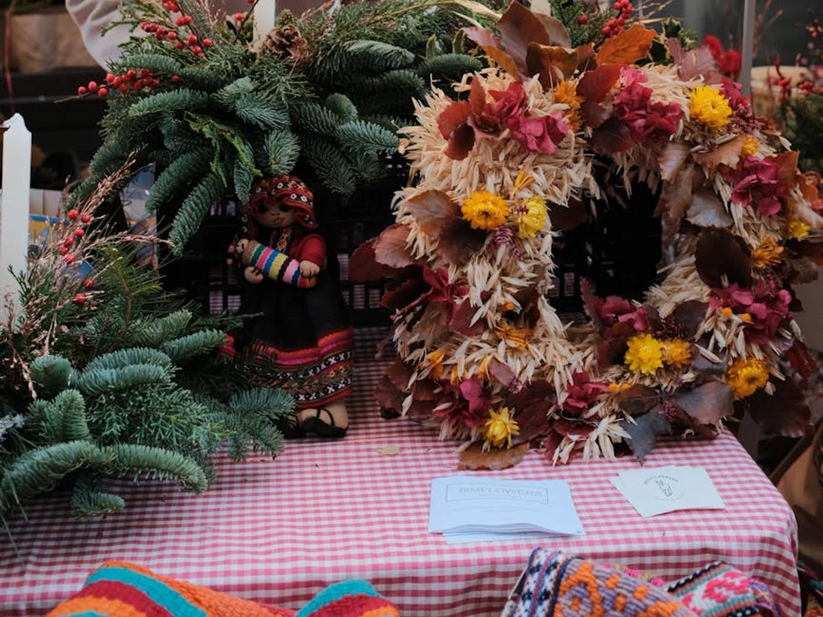 Madrid artisan crafts festive wreaths for a joyful Christmas market experience